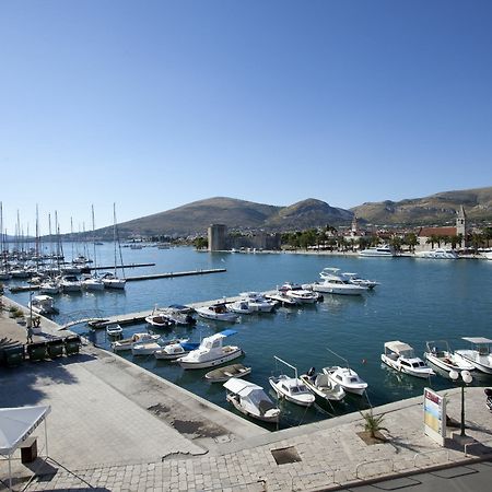 Apartments Riva Trogir Exterior photo