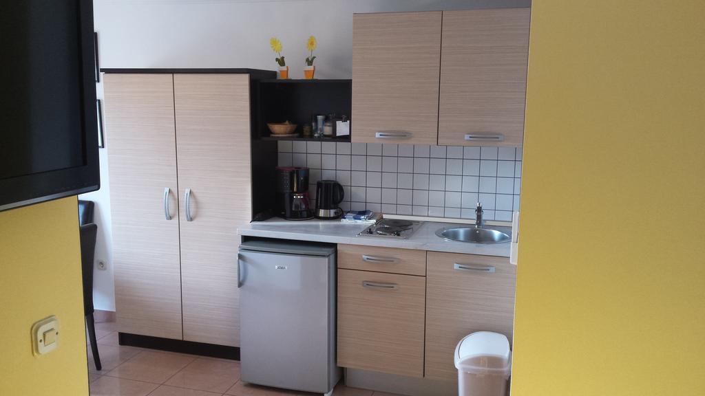 Apartments Riva Trogir Room photo