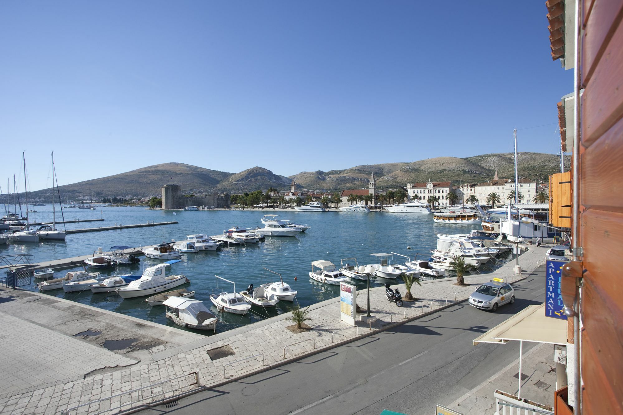 Apartments Riva Trogir Exterior photo